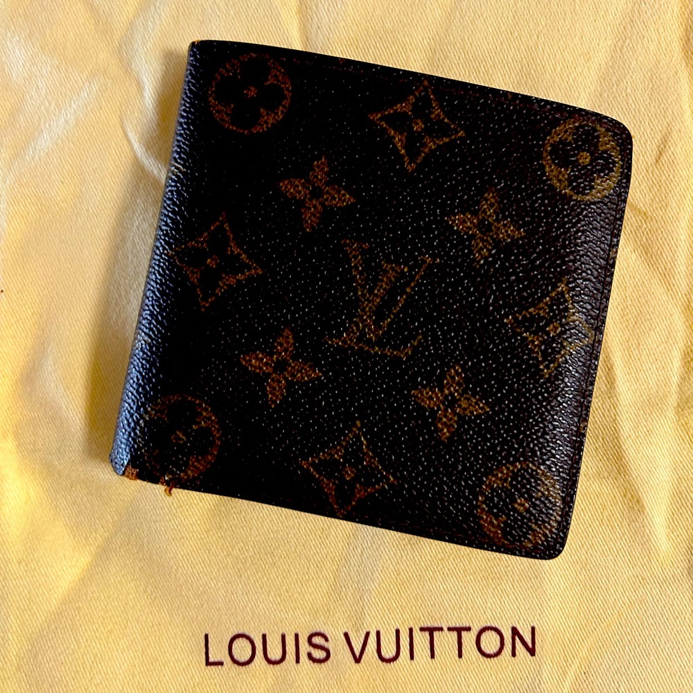 Louis Vuitton billfold Wallet